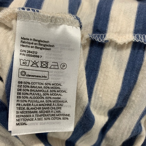 H&M Basic Short Sleeve Tee - Picture 4 of 4